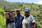 Marie Claire Mukakimenyi: Dinero de la agricultura para la familia