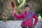 Marcelo Tiza: Cosechando variedades de papa nativa en el Perú